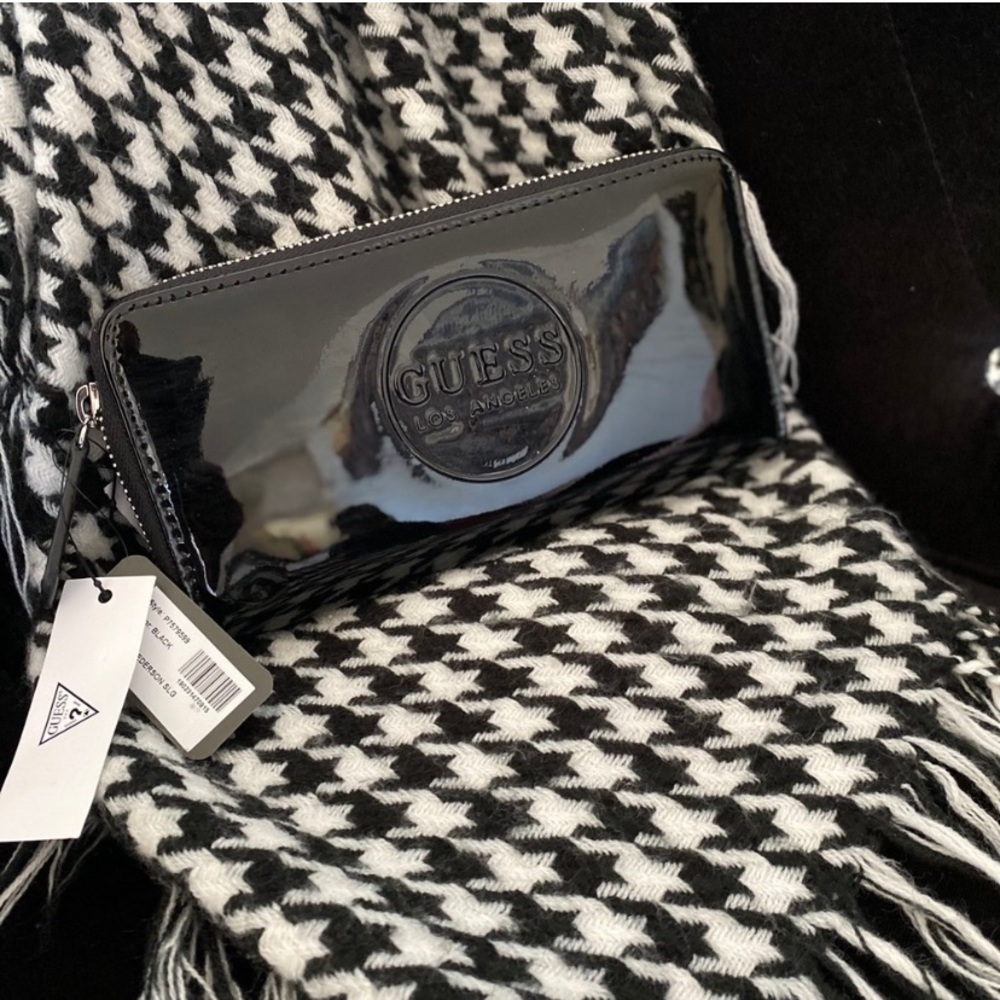 Patent black guess wallet